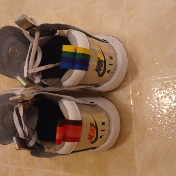 Nike Jordan white ,metallic Jordan 34s - Picture 4 of 7